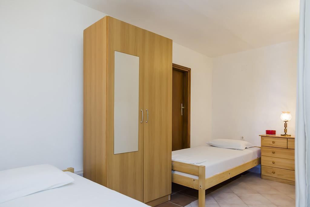 Apartments Zovko Drače エクステリア 写真